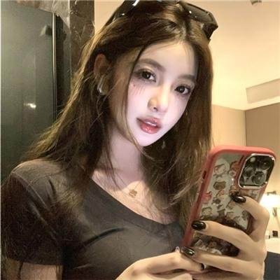 安妮莱伯维兹的浮华世界